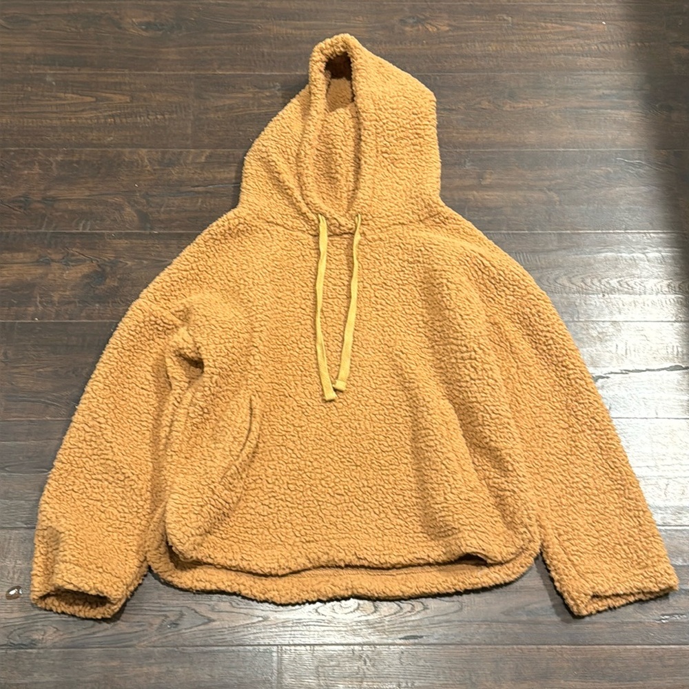 New in cozy hoodie 
Size medium